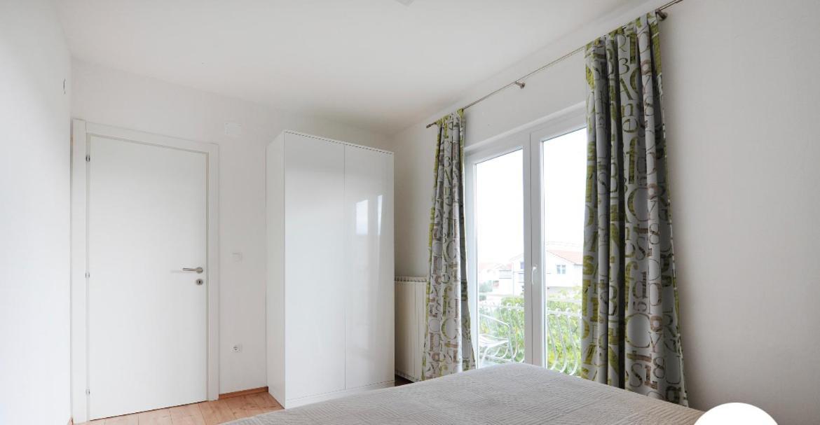 Apartment Udovicic Водице Экстерьер фото